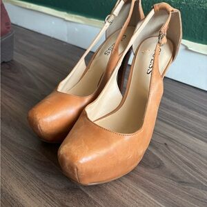 Guess Tan Leather Heels Classic Pump